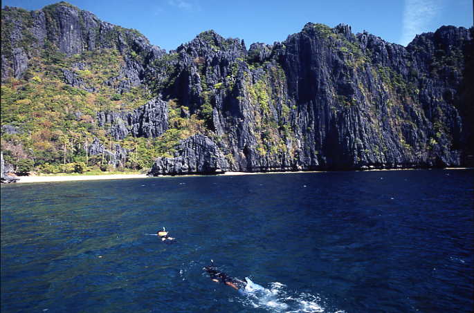 フィリピン共和国　ラゲン島